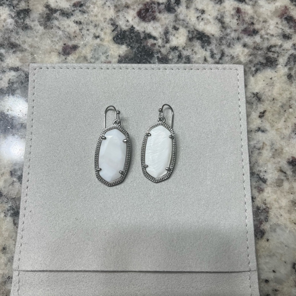 Kendra Scott Silver and White Oval Earrings